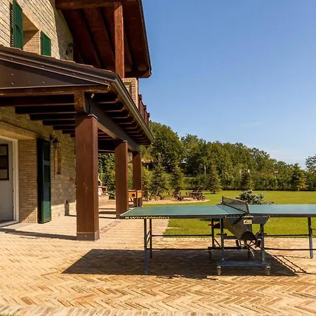 Joivy Superb With Tennis Court, Garden And Bbq Area