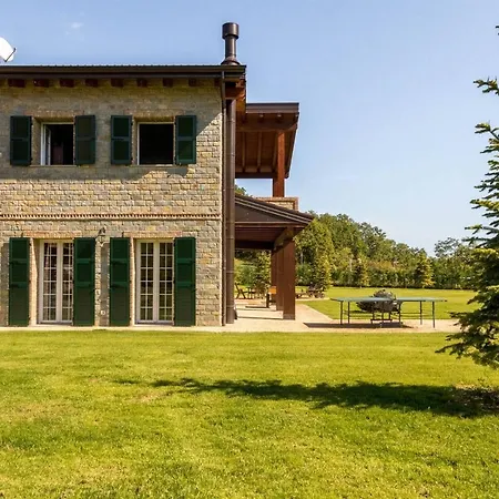 Joivy Superb With Tennis Court, Garden And Bbq Area Villa Valle (Piacenza, Emilia-Romagna)