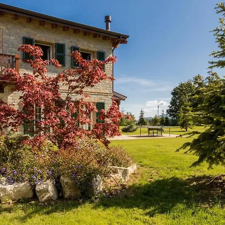 Joivy Superb With Tennis Court, Garden And Bbq Area Villa *