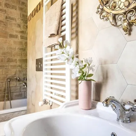 Villa Joivy Superb With Tennis Court, Garden And Bbq Area