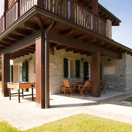 Joivy Superb With Tennis Court, Garden And Bbq Area