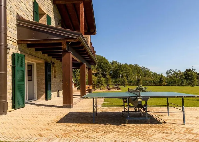 Joivy Superb With Tennis Court, Garden And Bbq Area