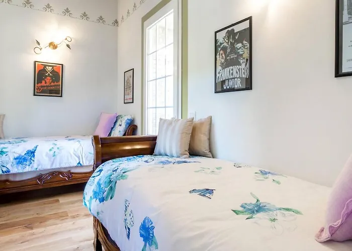 Joivy Superb With Tennis Court, Garden And Bbq Area *