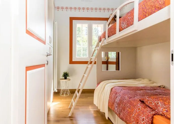 Joivy Superb With Tennis Court, Garden And Bbq Area *