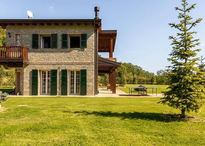 Joivy Superb With Tennis Court, Garden And Bbq Area Вилла Valle (Piacenza, Emilia-Romagna)