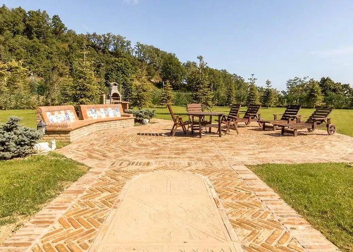 Joivy Superb With Tennis Court, Garden And Bbq Area