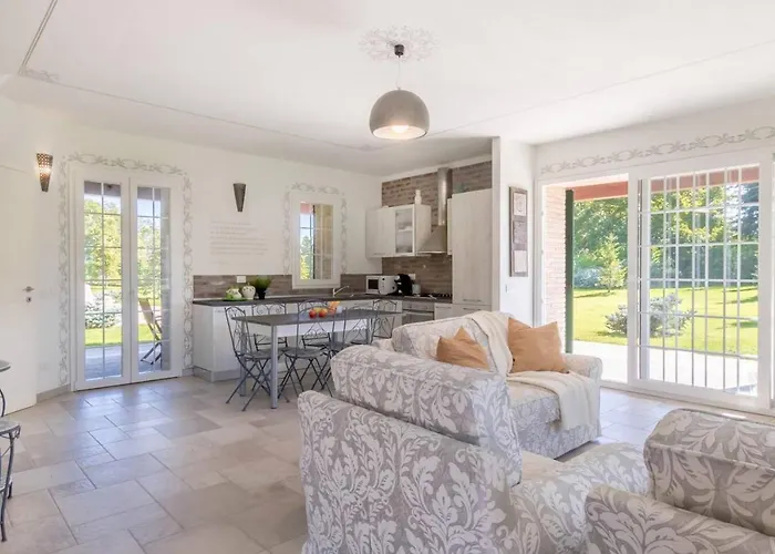 Вилла Joivy Superb With Tennis Court, Garden And Bbq Area Valle (Piacenza, Emilia-Romagna)