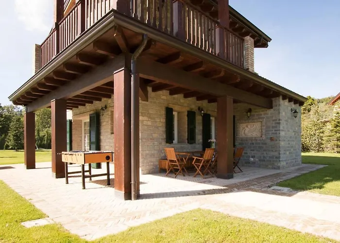 Joivy Superb With Tennis Court, Garden And Bbq Area