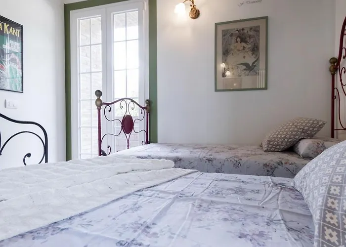 Вилла Joivy Superb With Tennis Court, Garden And Bbq Area